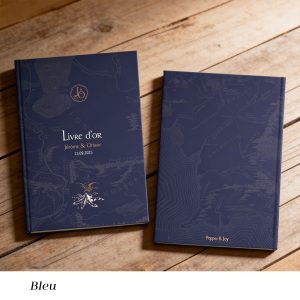 Livre d’or mariage Tolkien bleu nuit avec illustration fantasy et finition élégante